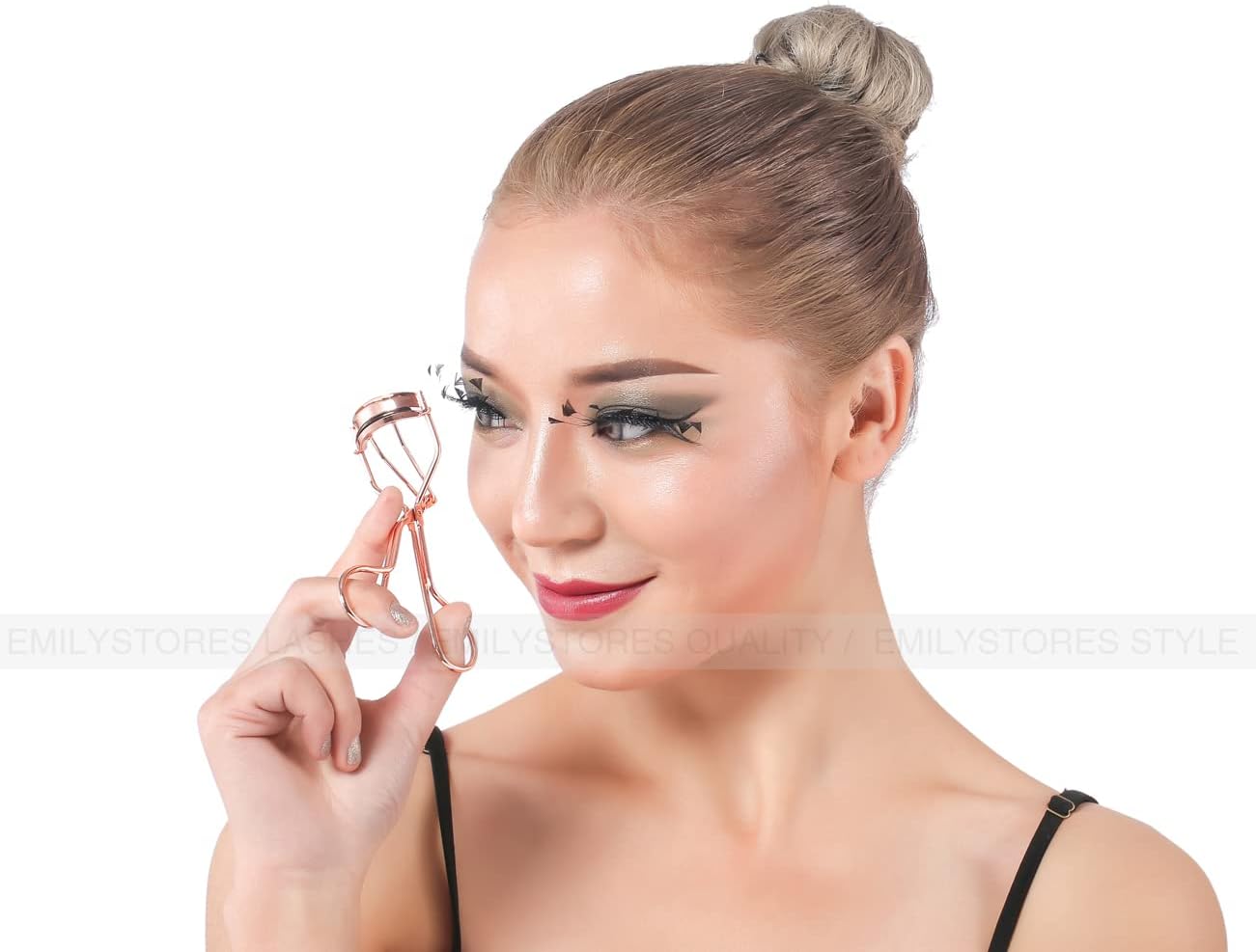 Professional Makeup Tool for Eyelashes with 2 Replacement Silicone Refill Pads Pinch Pain Free Metal Eyelash Curler 1PC, Golden Color