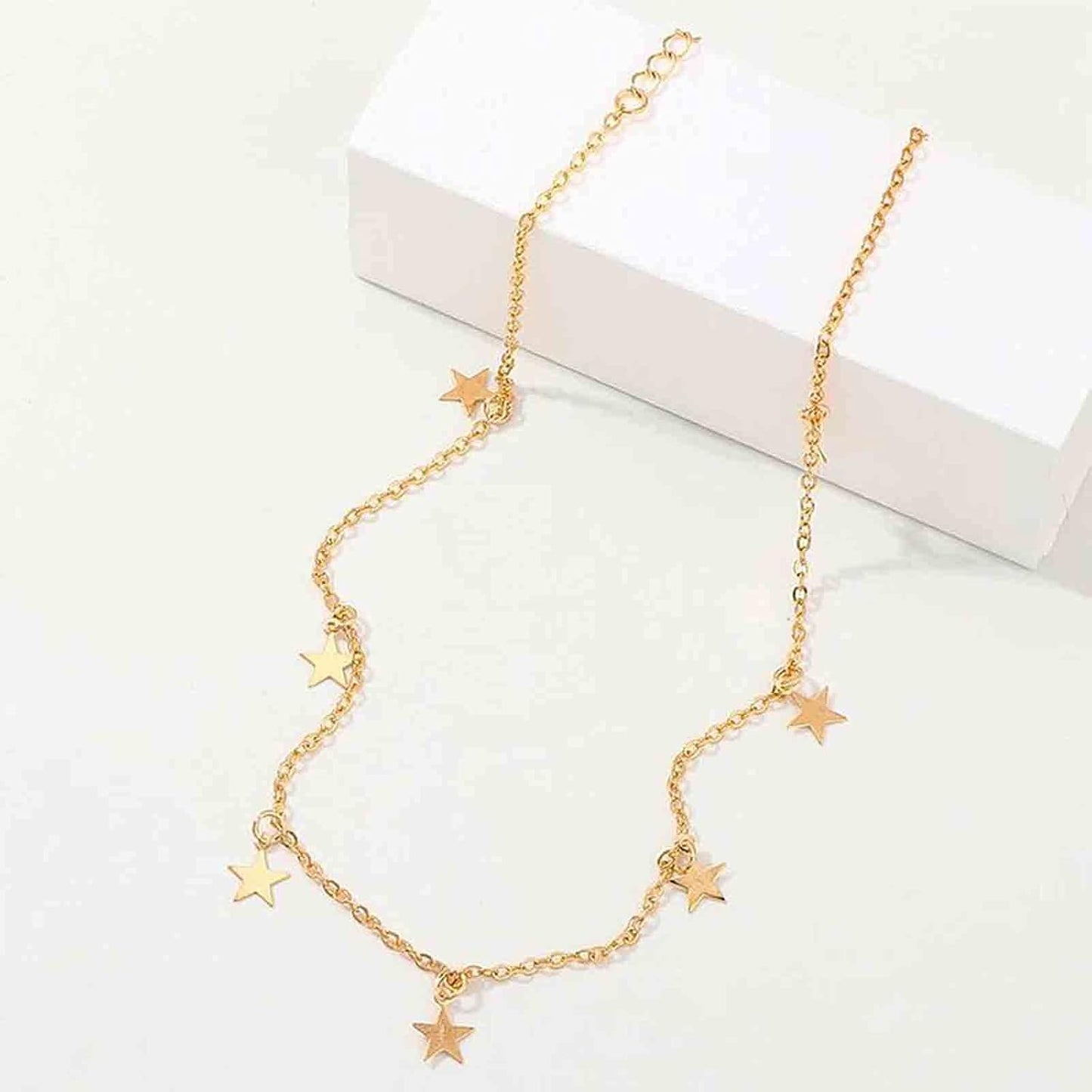Boho Star Choker Necklace Gold Star Dangle Necklace Chain Short Minimalist Necklace Gold Collarbone Necklace Jewelry for Women Gifts