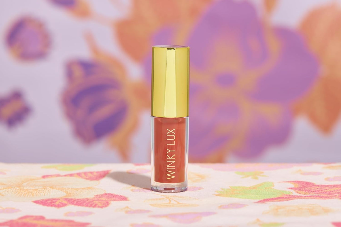 Winky Lux Swoon Very There Lip Oil - Hydrating Nude Brown Tint with Jojoba Oil, Non-Sticky Glossy Lip Oil, Natural Beige Gloss for Juicy Lips & Soft Vanilla Scent