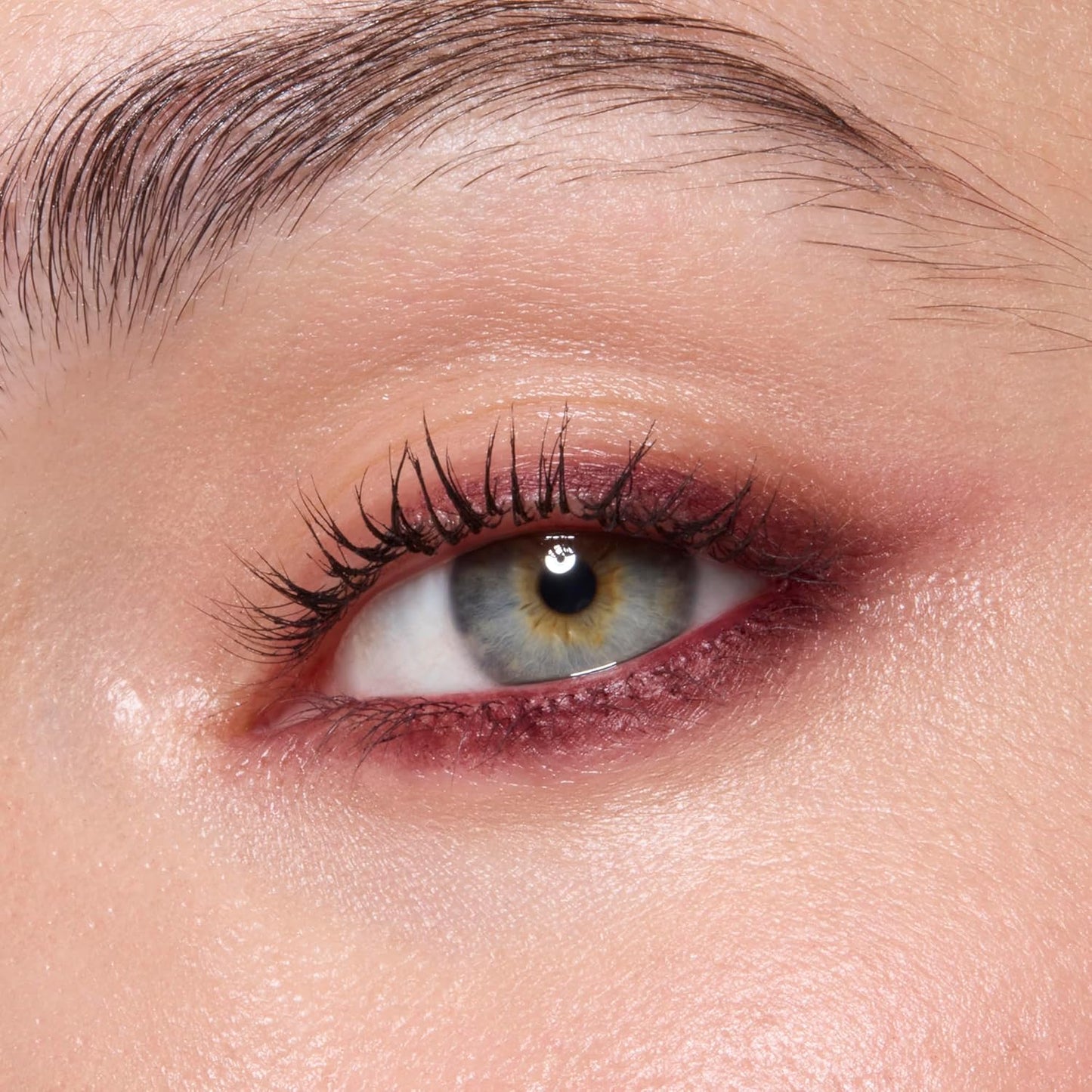 e.l.f. No Budge Retractable Eyeliner, Creamy, Ultra-Pigmented & Waterproof, Creates Bold & Defined Lines, Vegan & Cruelty-Free, Ruby